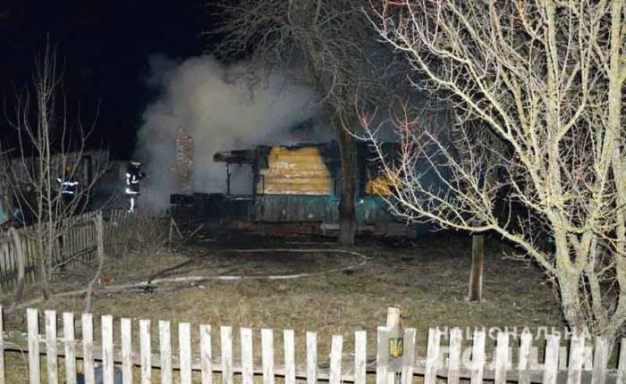 Ковельська поліція встановлює обставини пожежі, у якій загинули двоє дітей. Фото