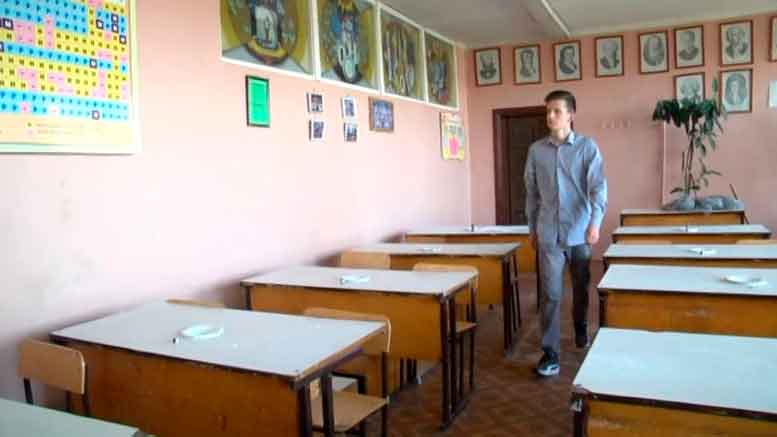 Випускник ковельської школи набрав 200 балів на ЗНО з хімії. Відео
