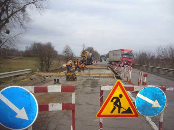 Триває ремонт автодороги Ковель-Луцьк