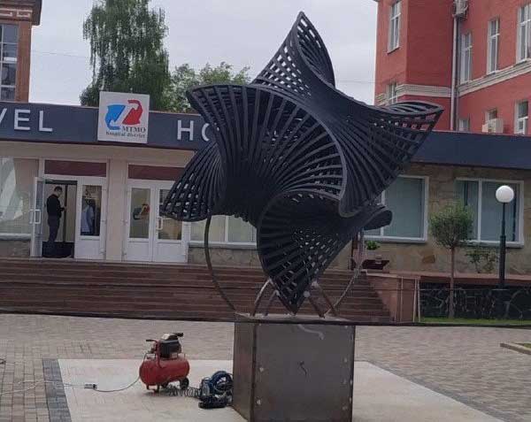 На території Ковельського МТМо з'явилася скульптура вартістю понад 500 тисяч гривень