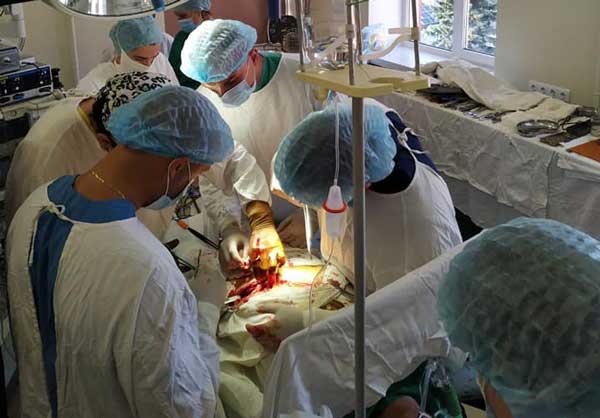 Лікарі Ковельського МТМО врятували життя двом онкохворим пацієнтам