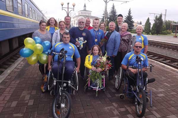 У Ковелі урочисто зустріли чемпіонів Світу з пара-пауерліфтингу 