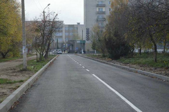 У Ковелі триває ремонт доріг та прибудинкових територій. Відео