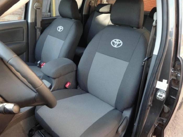 Авточохли &ndash; варіант маскування недоліків сидінь